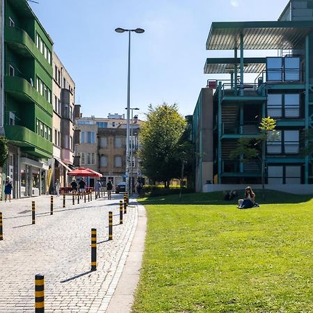 Апартаменты Downtown 2 Minutes By Walk To Center And Metro-Direct To Airpot T4 Порту Экстерьер фото