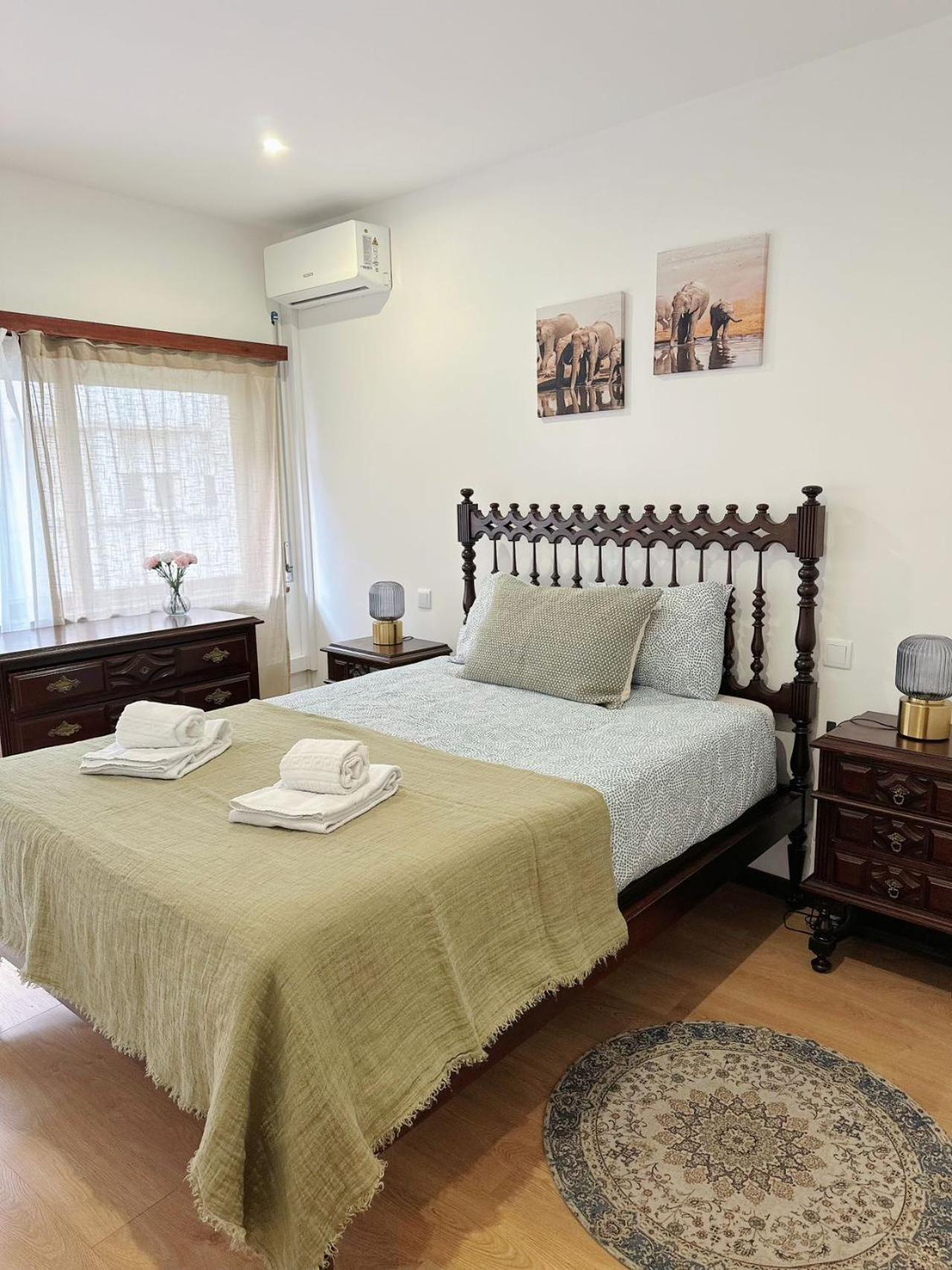 Апартаменты Downtown 2 Minutes By Walk To Center And Metro-Direct To Airpot T4 Порту Экстерьер фото