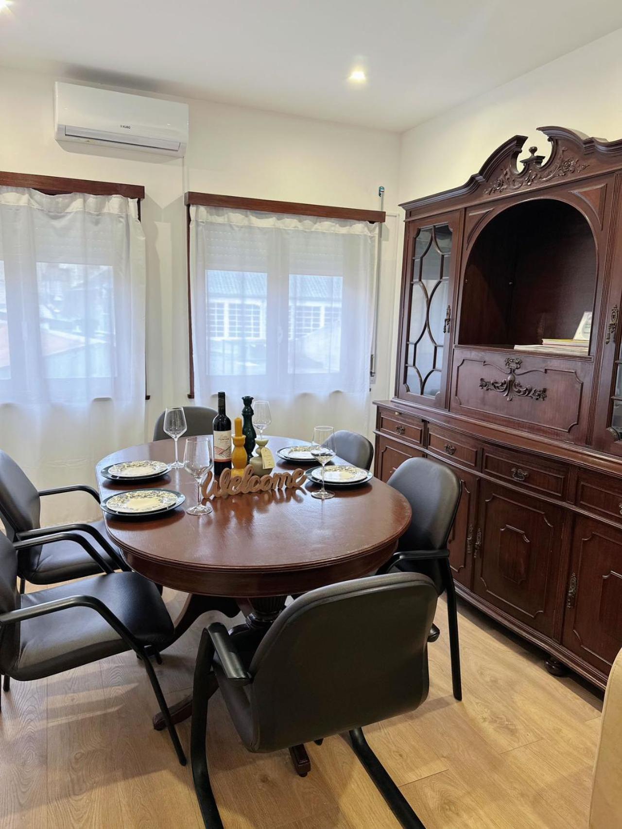 Апартаменты Downtown 2 Minutes By Walk To Center And Metro-Direct To Airpot T4 Порту Экстерьер фото